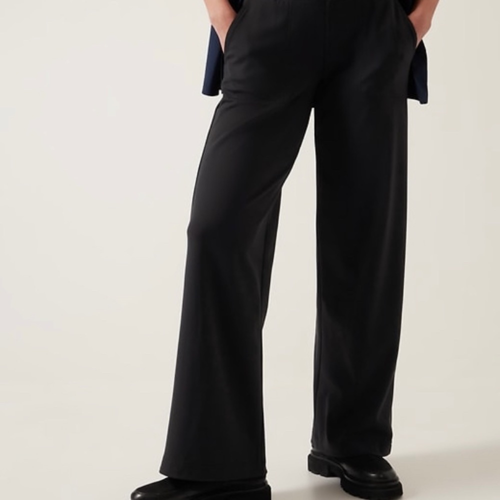 NWT Athleta Venice Wide Leg Black M